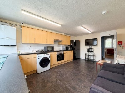 View Full Details for Mayfield Close, Uxbridge, UB10