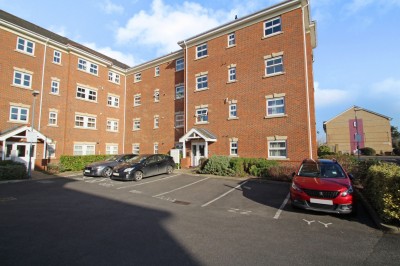 Crispin Way, Uxbridge, UB8