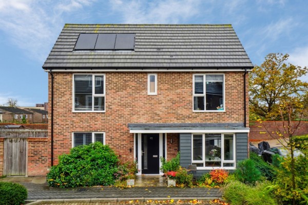 View Full Details for Masterman Place, Uxbridge, UB10