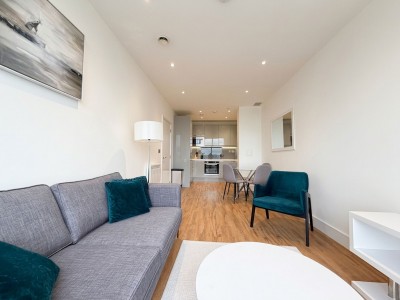 West Gate, London, W5