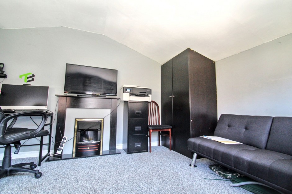 Pinn Close