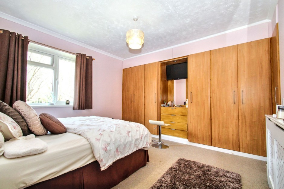 Pinn Close
