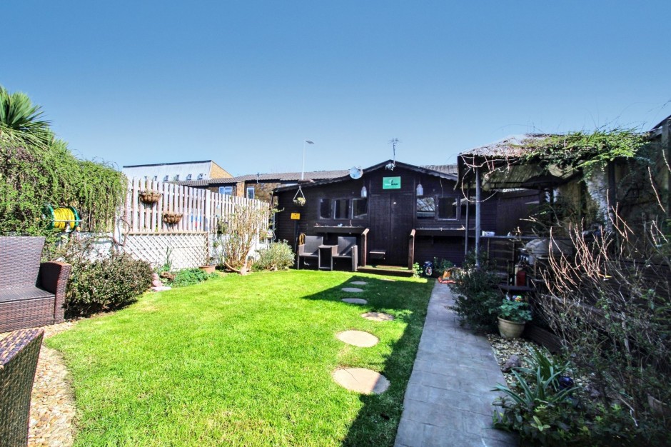 Pinn Close