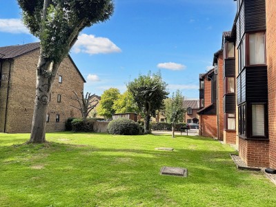 View Full Details for Amberley Way, Uxbridge, UB10