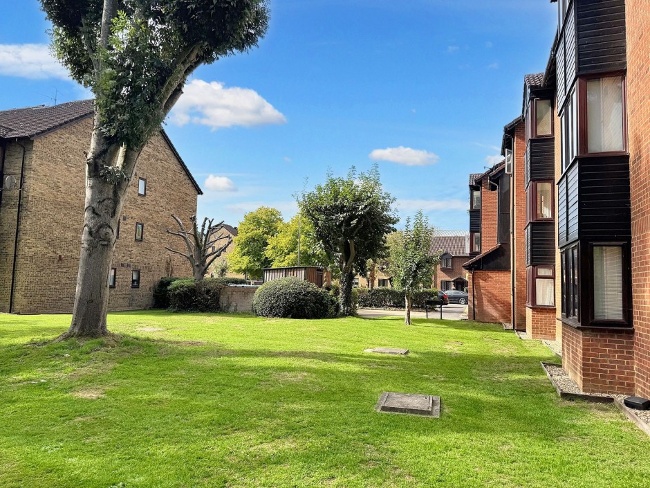 Amberley Way