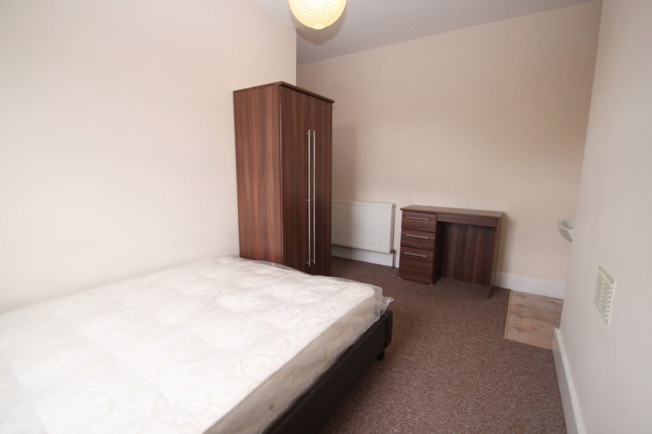 Room 7 37 The Greenway